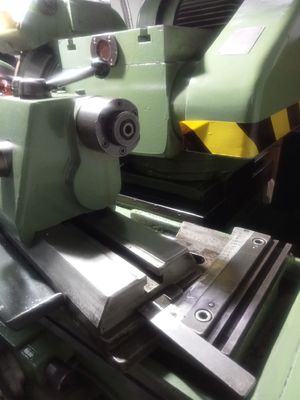 Z860 Machine de meulage vertical en acier de 7,5 kW refroidissement par eau 3000 r/min