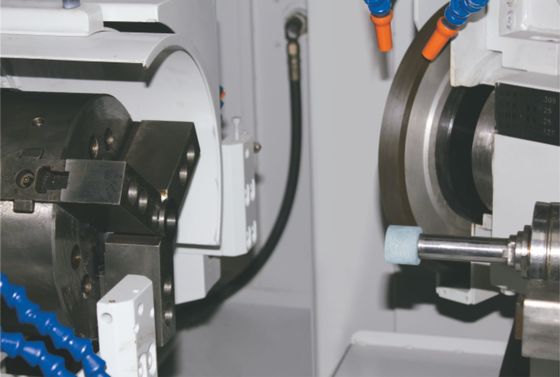 Machine de meulage automatique universelle verticale CNC multifonctionnelle et durable CG15